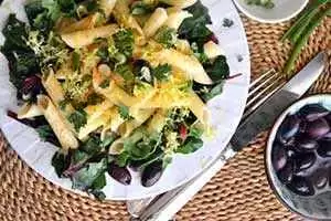 Swiss Chard Lemon Pasta (Gluten-Free) Swiss Chard Lemon Pasta (Gluten-Free)