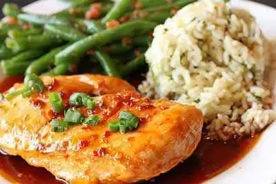 The finished glazed chicken. Photo: JeffreyW The finished glazed chicken. Photo: JeffreyW