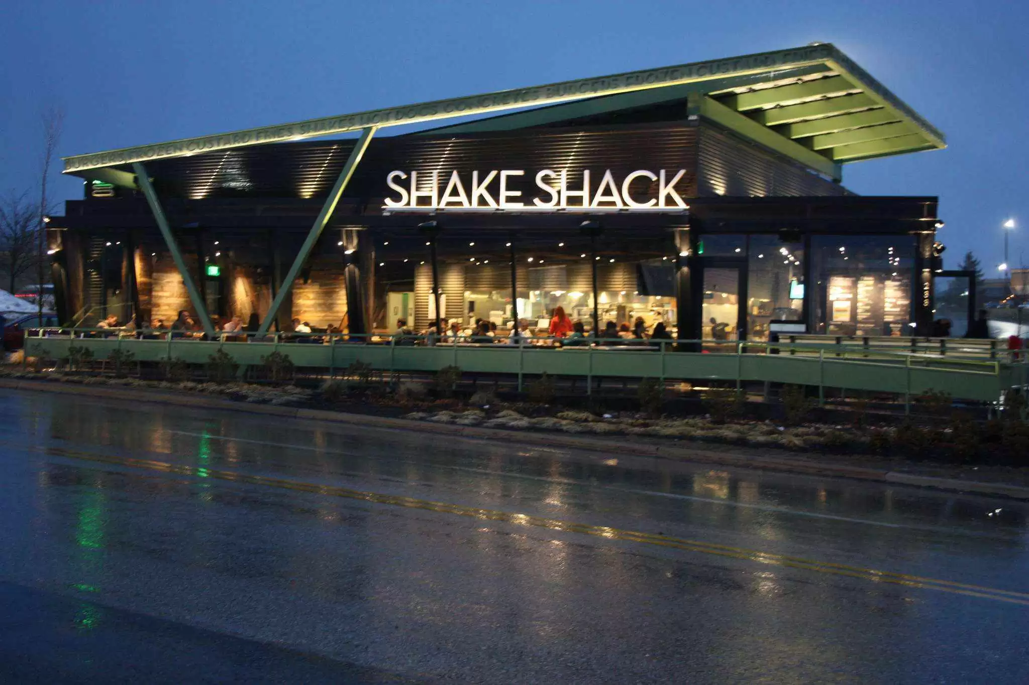 shake-shack-now-offers-bellyrite-foods-gluten-free-buns-celiac