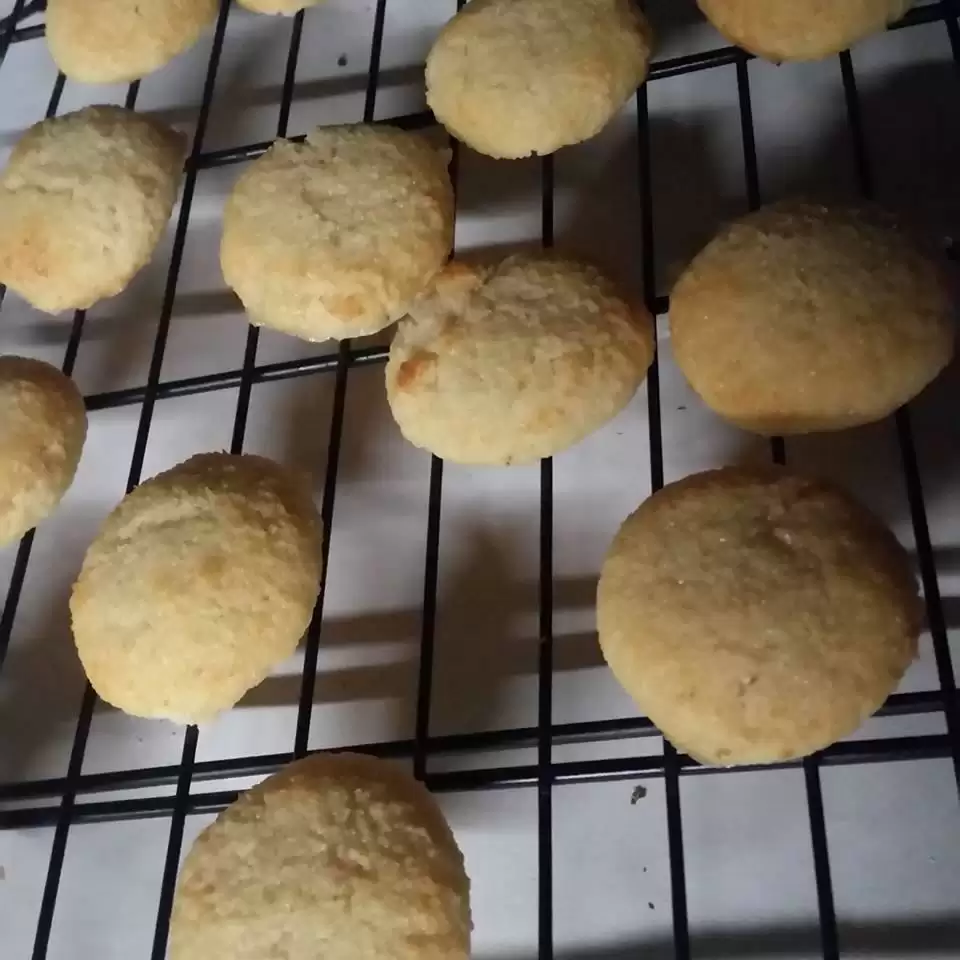 Amaretti Cookies