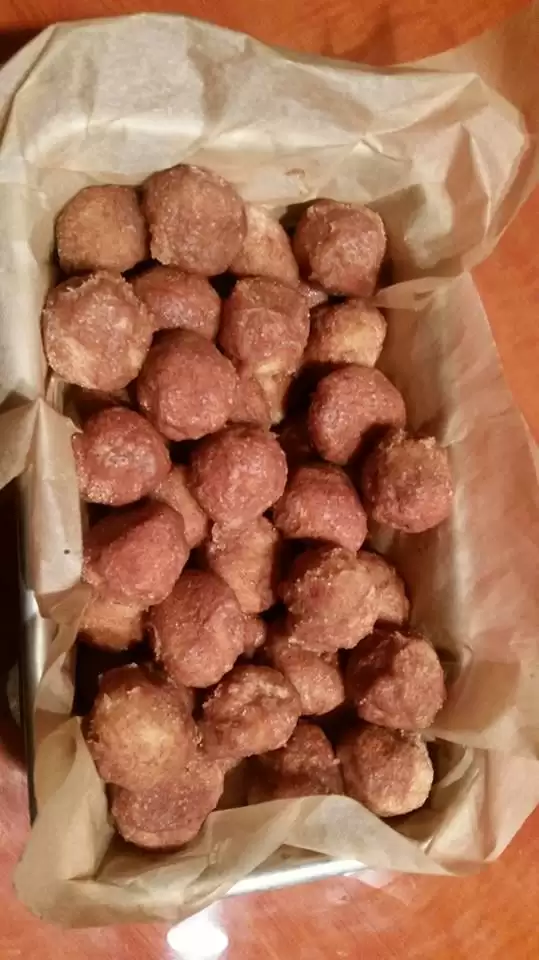 Cinnamon Sugar Doughnut Holes/Monkey Bread