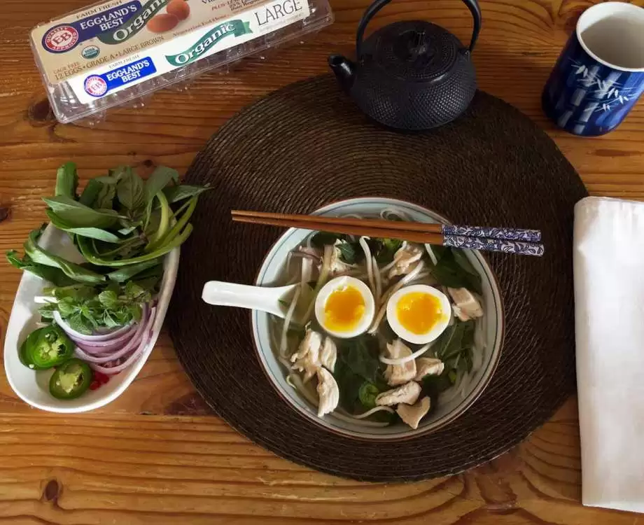 Egglands-Best-Chicken-Pho_Recipe-02.jpg